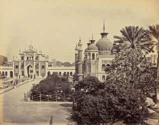 Lucknow ; la porte et le jardin de l