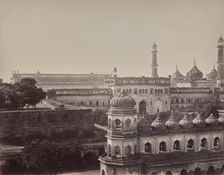 Lucknow. Le grand Imambara et la mosquée