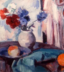 Œillets mélangés et bleuets dans un vase en poterie, c.1931