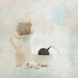 Nature morte organique aux tons feutrés