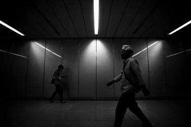 Éclairage du métro urbain