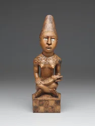 Figure féminine assise avec enfant (pfemba) Groupe Yombe, Peuples Kongo