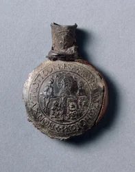 Ampoule de pèlerin avec scènes de la Crucifixion (recto) et de l