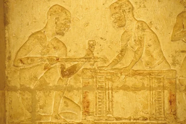 Égypte ancienne, sculpture/peinture murale, tombeau de Petosiris, Tuna el Gebel, 300 av. J.-C., charpentiers au travail