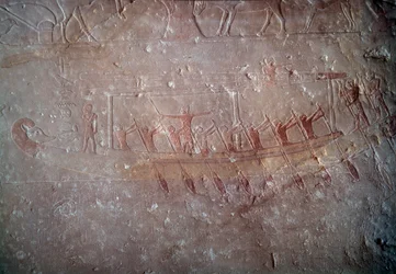 Égypte ancienne : relief en calcaire représentant une pirogue de la chapelle de Mastaba à Akhethetep, vers 2300 av. J.-C. 5e dynastie. Ancien empire. De Saqqara. Paris, Musée du Louvre