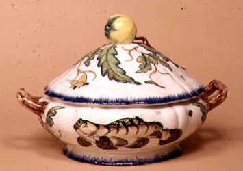 Soupière par Leboeuf et Milliet, décorée par Rousseau d