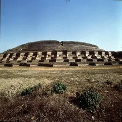 Vue du stupa de Nandangarh, censé contenir les cendres de Bouddha
