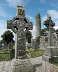 Vue de la croix de Muiredach, pierre sculptée, vers 521