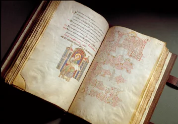 Évangéliaire. Codex du monastère de Farfa. (Ms. E 16 folii 149v. 150r.) Rome, Biblioteca Vallicelliana