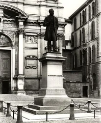 Monument à Alessandro Manzoni (1785-1873)