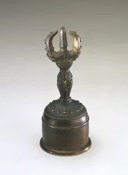 Cloche rituelle bouddhiste, période Kamakura