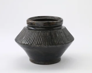 Pot, Tachikui, préfecture de Hyogo, période Edo, fin du 18e-milieu du 19e siècle