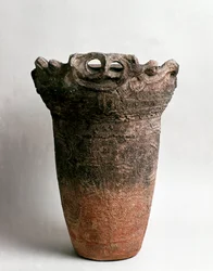 Grand vase en terre cuite de Fukushima, période Jomon 16ème-10ème siècle av. J.-C.