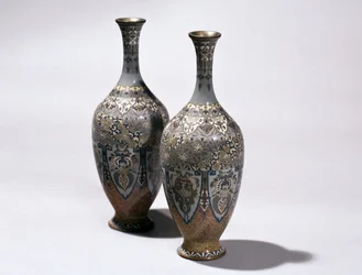 Deux vases cloisonnés