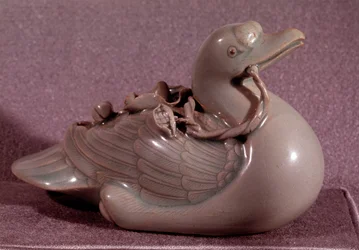 Verseur en forme de canard. Période Koryo, fin du 12ème siècle. Collection Hyung pil Chun