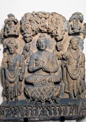 Frise représentant des Bouddhas et des divinités, Peshawar, Pakistan