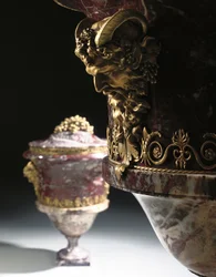 Paire de vases, c.1790