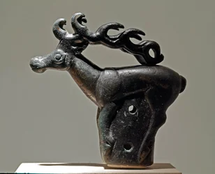 Art scythe : couvercle zoomorphe représentant un cerf