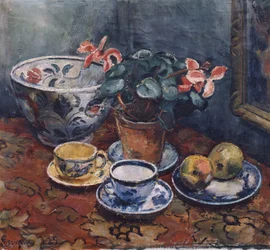 Tasse, fleurs et fruits
