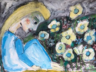 Une jeune fille blonde parmi les fleurs