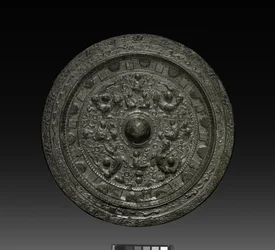 Miroir avec Xiwangmu, c.317-400 (bronze)
