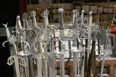 Épées en acier de Tolède