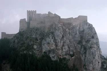 Vue du château de Loarre, construit aux 11e-13e siècles