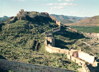Vue du château, 8e-12e siècle