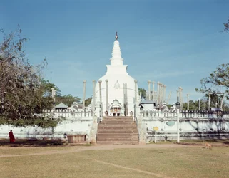 Vue du Dagoba Thuparama, Ruwanweli Seya