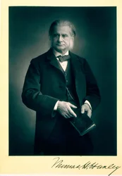 Professeur Thomas H. Huxley (1825-95), biologiste, portrait photographique