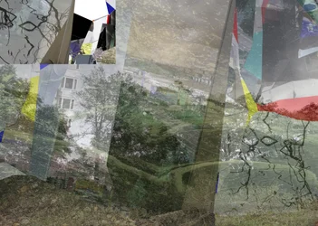 Paysage urbain surréaliste en couches