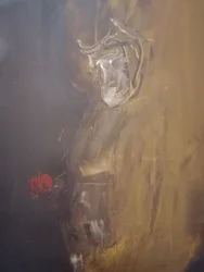 Figure contemplative avec pomme rouge