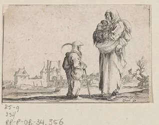 Femme avec un enfant dans les bras et un enfant debout