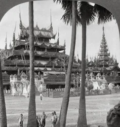 Temple des rois païens près de la pagode Aindow Yak, Mandalay, Birmanie, 1908
