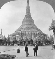Pagode Shwedagon, Rangoon, Birmanie, 1908
