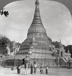 La pagode Aindow Yak, Mandalay, Birmanie