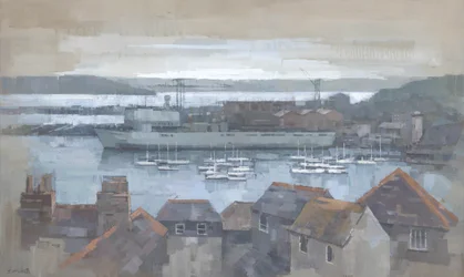 Vue sur le port par temps couvert
