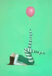 Équilibre avec un ballon rose