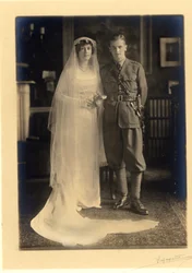 Mariage de Lady Blanche Cavendish et du colonel Ivan Murray Cobbold, chapelle des gardes, Lansdowne House, 21 avril 1919 (photo n/b)