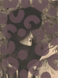 Une femme élégante en fourrure