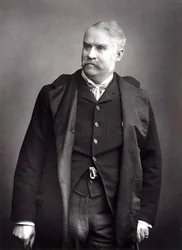 Sir William Schwenck Gilbert (1836-1911), dramaturge, portrait photographique