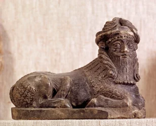 Antiquité orientale : taureau androcephale. Statuette en bronze et argent. Période sumérienne. De Sumer. Paris, Musée du Louvre