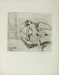 Louise nue sur un canapé