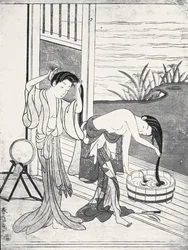 Jeunes femmes à leur toilette