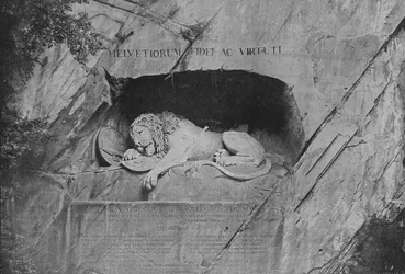Le Lion de Lucerne (photo n/b)