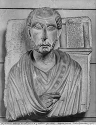 Relief funéraire de Marcus J. Aristides, vers 200