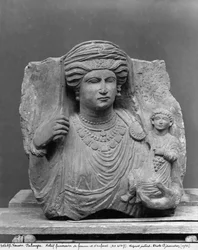 Relief funéraire de mère et enfant, de Palmyre, Syrie