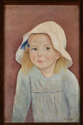 Fillette au chapeau blanc