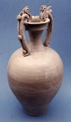 Vase avec glaçure incolore, dynastie Tang