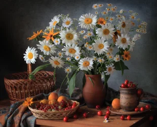 Marguerites et fruits d